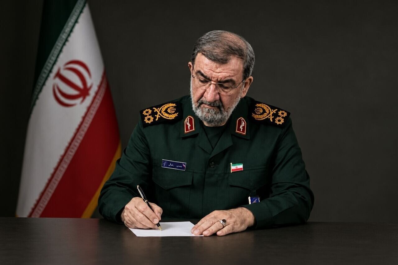 محسن رضایی به زبان عربی: ناتوانی واشنگتن در ارائه تضمینهای امنیتی آشکار شده است/ در غرب آسیا باید از هرگونه مداخله خارجی جلوگیری شود
